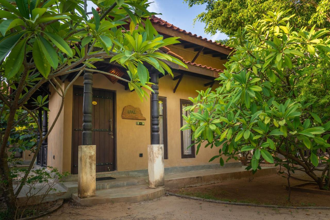 Alai Resort Mullaittivu Ngoại thất bức ảnh